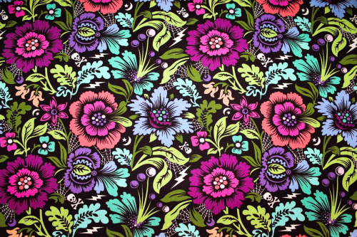 Designer-Baumwollstoff Nightshade deja vu – Spider Blossom(10 cm)